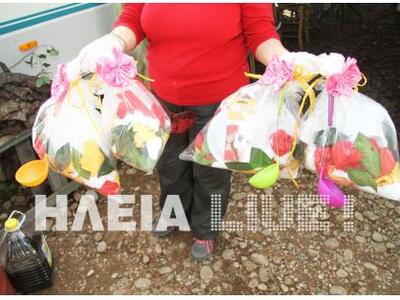 Στολίζουν "σκουπιδόδεντρα" στι...