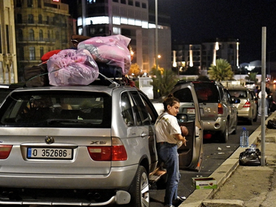 Λίβανος: Χιλιάδες πολίτες μετακινούνται ...