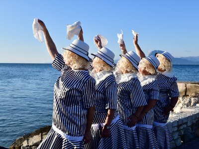 «Μερικοί το προτιμούν… Ξανθό!» – Οι ΣΦήγ...