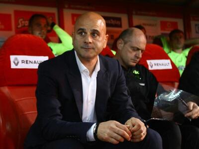 Ποδόσφαιρο: Παραμένει μέχρι νεοτέρας ο Κ...