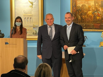 Απονομή επαίνων σε σχολεία από τον Ανδρέ...