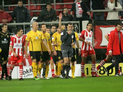 Δύο ντέρμπυ-"φωτιά" για τα πλέι-οφ