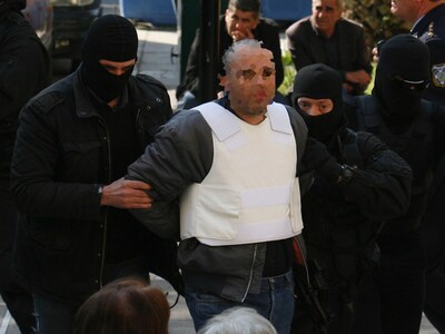 Αρνούνται  να απολογηθούν Μαζιώτης και Ρούπα 