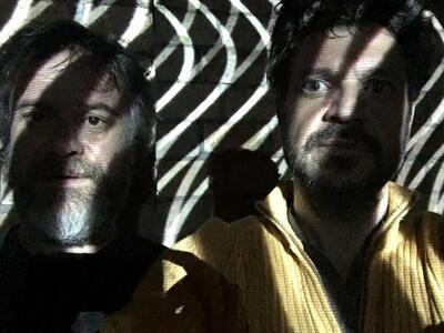 Τρεις επιπλέον παραστάσεις για το "...