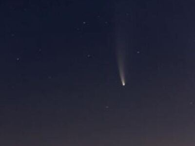 Ένας κομήτης πάνω από την Πάτρα από σήμε...