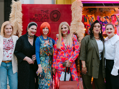 Εγκαίνια με άρωμα τελετουργίας στον πεζό...