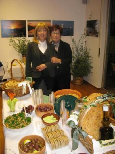 Οι υπεύθυνες διοργάνωσης της βραδιάς Ανα...