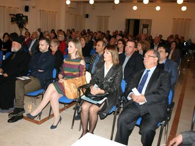 Πάτρα: Πλήθος κόσμου στην εκδήλωση με θέ...