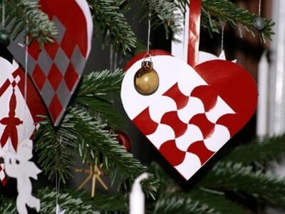PATRINISTAS: Στήνουν το δένδρο των ευχών...