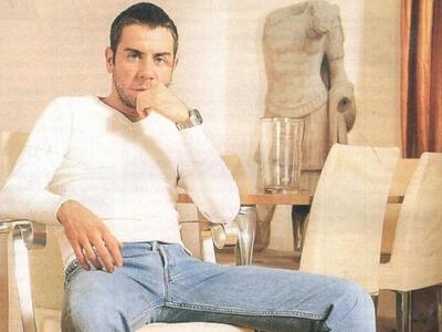 Δείτε πώς ήταν ο Γιώργος Μαζωνάκης στα 2...