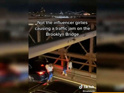 Χαμός στη γέφυρα του Μπρούκλιν για μία φ...