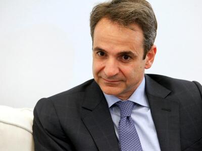 ΝΔ: "Απερχόμενος και πανικόβλητος π...