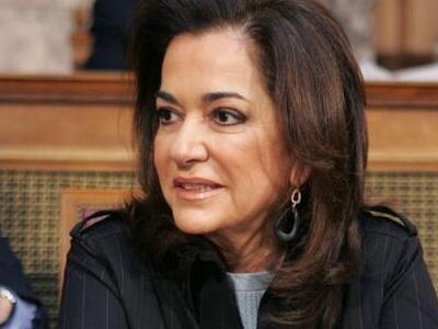 Χτύπημα Ντόρας σε Σαμαρά