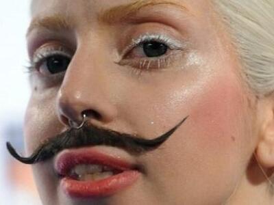 Διάσημη τραγουδίστρια, έκανε σέξι εμφάνι...