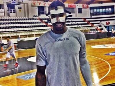 Απόλλων: Με μάσκα ο Λένι Ντάνιελ