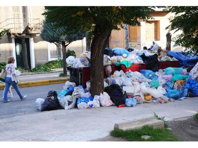 Πύργος: Τραγική η κατάσταση με τα σκουπί...