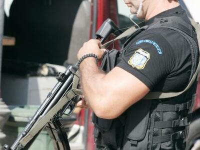 Σε κλοιό ασφαλείας οι 98.000 τόνοι υδράρ...