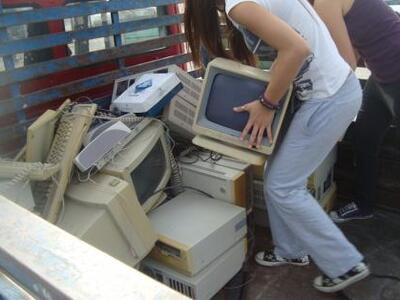 Ροδοδάφνη Αιγίου: Ανακύκλωση συσκευών απ...