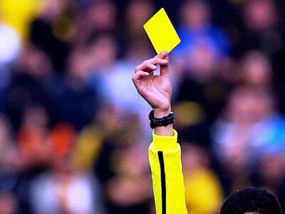 Διαιτητής έβγαλε όπλο μέσα στο γήπεδο! Δ...