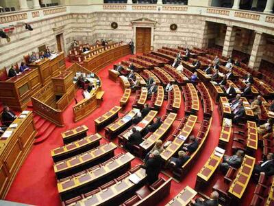 Από αντάρτες στα λόγια μπουχτίσαμε – Πολ...