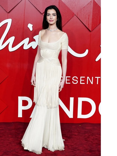 Αν Χάθαγουει με Valentino 