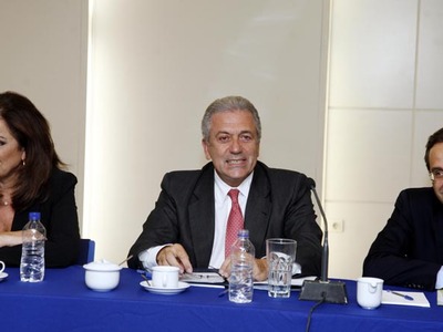 H...συννενόηση ζητούμενο στην Ν.Δ.