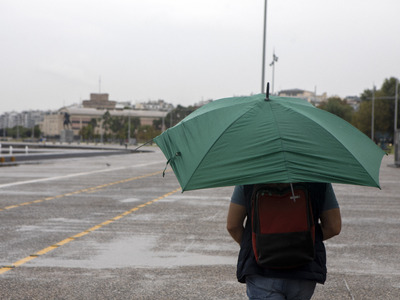Καιρός: Βροχές με ισχυρούς ανέμους - Ποι...