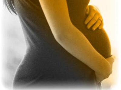 Πασίγνωστη παρουσιάστρια είναι «έγκυος»!