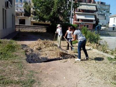 Πάτρα: Ομόρφυναν τον εξωτερικό χώρο του ...
