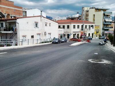 Οι οδηγοί μπήκαν και σε κομμάτια της Μικ...