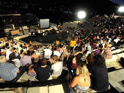 Καρέ καρέ  «Ο Γνωστός μας Άγνωστος κύριος Γκάτσος»