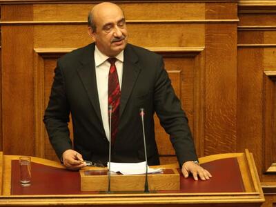 Συγκέντρωση του Θανάση Νταβλούρου το βρά...