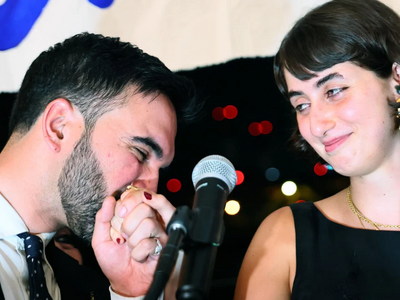 Ο πολυτελής γάμος του αριστερού υποψηφίο...