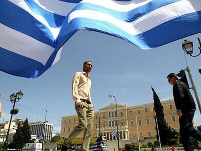 Η Ελλάδα επέστρεψε στα πρωτοσέλιδα- Τι γ...