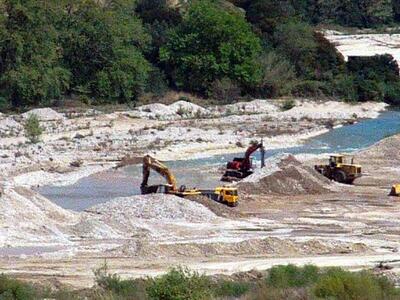 «Λαϊκή Συσπείρωση»: Σταμάτησαν οι παράνο...