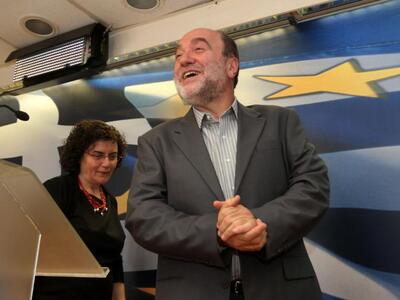 Πλην των καφετζήδων και σουβλατζήδων, πό...