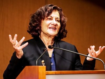 Στην Πάτρα σήμερα για τα Κέντρα Κοινότητ...