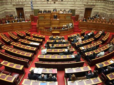 Πρόκληση: Ευνοϊκό ασφαλιστικό για βουλευ...