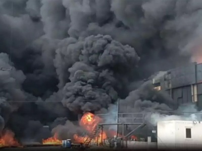 Φωτιά σε εργοστάσιο χημικών στην Τουρκία...