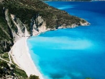 Kεφαλονιά: Κλείνουν τη μαγευτική παραλία...