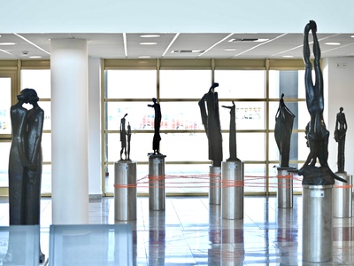 Πάτρα: Έκθεση γλυπτικής του Μεμά Καλογηρ...