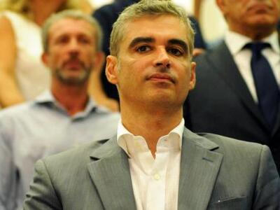 Δείτε τον Άρη Σπηλιωτόπουλο έφηβο με σημ...