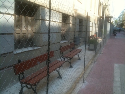 Πάτρα: Τα φυλακισμένα…   παγκάκια