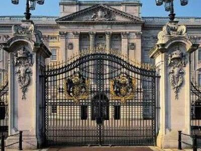 Η βασίλισσα Ελισάβετ θα  μετακομίσει από...