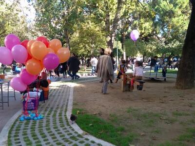 Πάτρα:Η πλατεία ήταν γεμάτη...- Χαμόγελα...