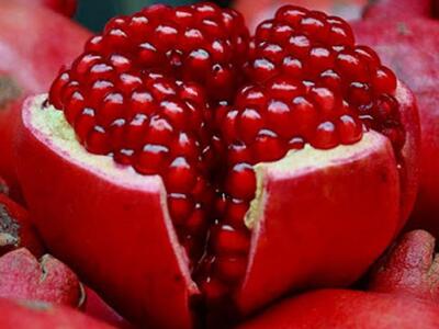 Ρόδια: Πλούσια σε βιταμίνες, κάνουν καλό...