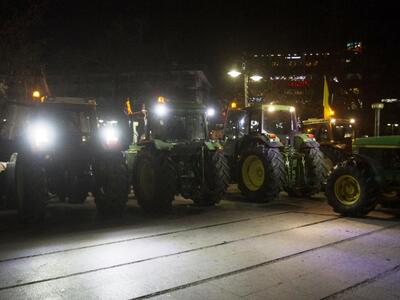 Κλειστές από τους αγρότες οι Πατρών - Κο...