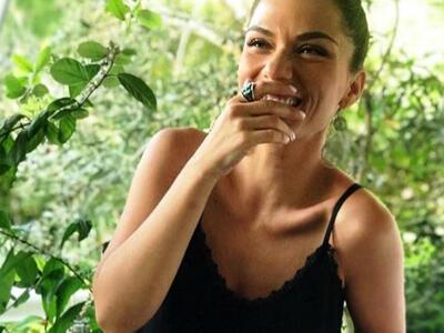 Η Βάσω Λασκαράκη ζει τον έρωτά της στη Β...