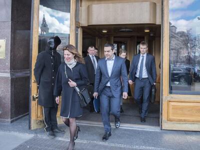 Η πρώτη εμφάνιση με ψηλοτάκουνες γόβες. Στην Μόσχα