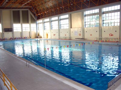 Ξεκίνησαν τα μαθήματα κολύμβησης Δημοτικ...